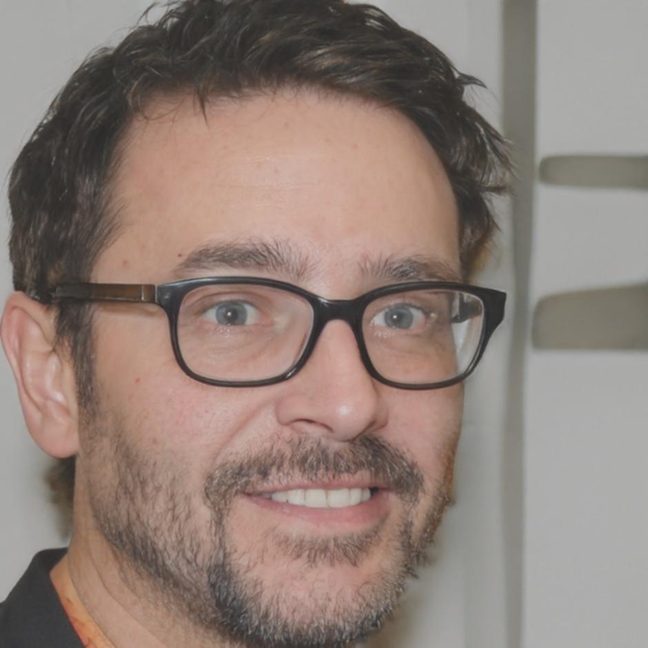 Portrait de Bastien Lecarpentier, formateur en gestion budgétaire